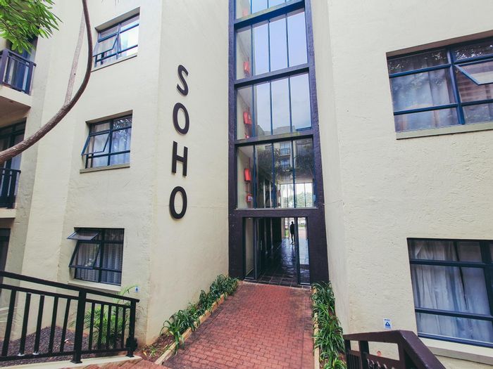 2 Bedroom Apartment For Sale in Umhlanga Ridge with secure parking and open plan layout.