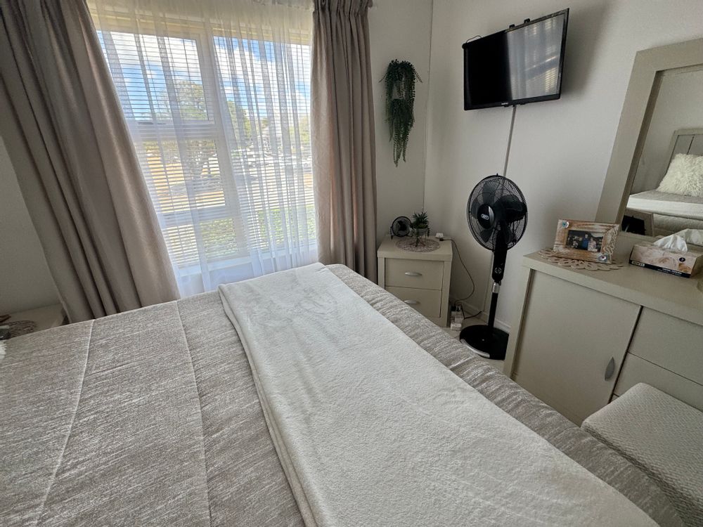 Spacious Main Bedroom