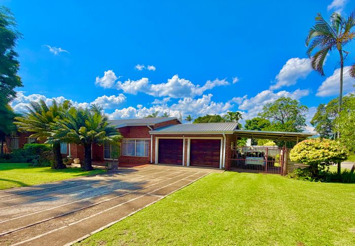 For Sale: Spacious 4-Bedroom House with Bachelor Flat in Louis Trichardt Central.