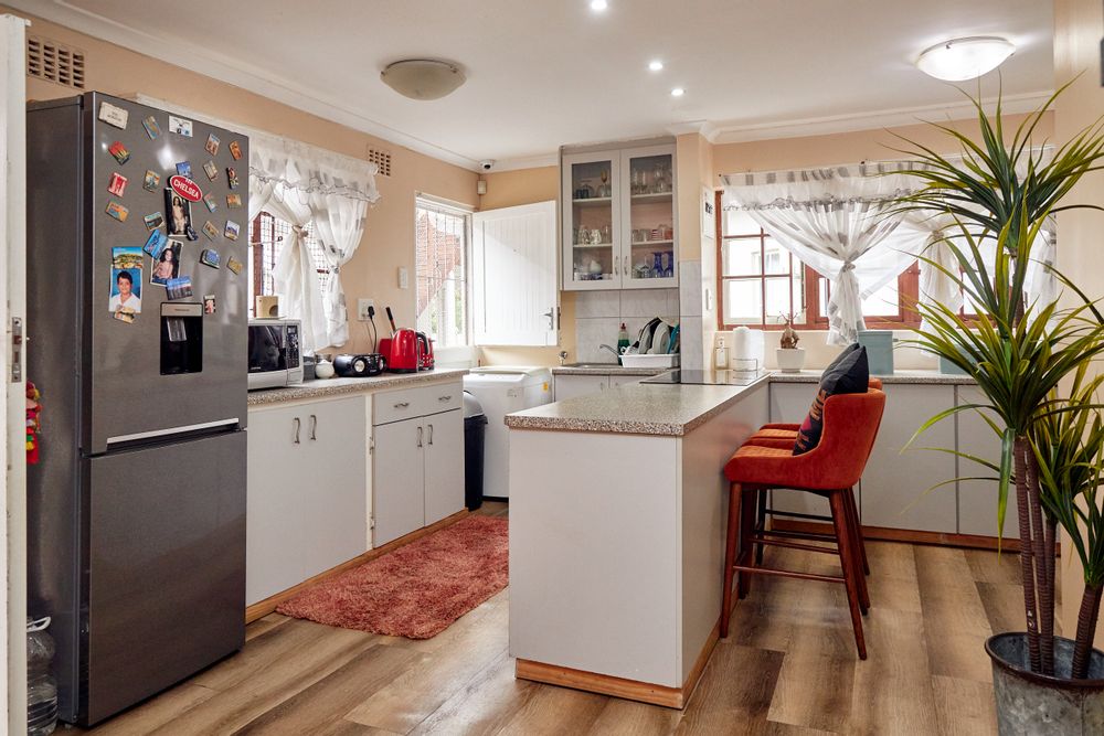 Two Bedroom Loft Flatlet with 2 en suites