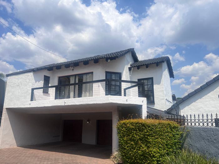 For Sale: Unique Waterkloof Ridge house with pool, study, and double garage.