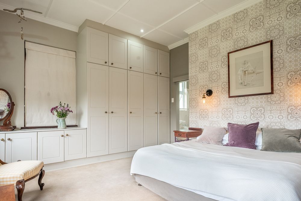 Bedroom 4 - BIC & En-suite bathroom