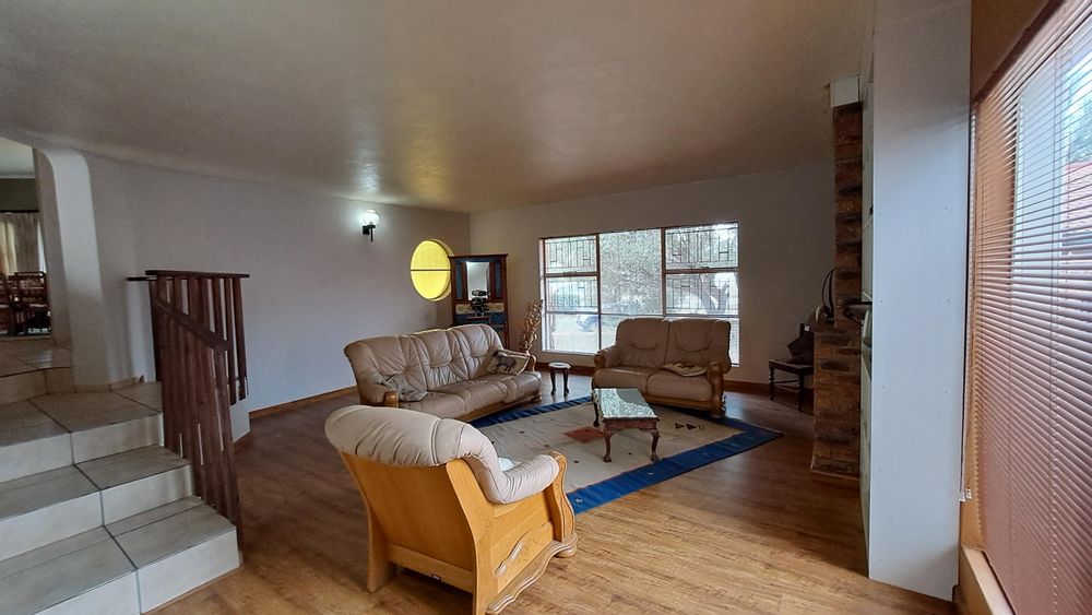 Sunken Lounge / Teen Pad / Games Room