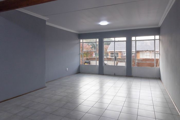 Birchleigh Apartment For Sale: 2 Bedrooms, near schools, parks, and tennis courts.