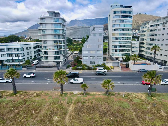 2-Bedroom Apartment To Rent in Mouille Point with Ocean Views and Parking.
