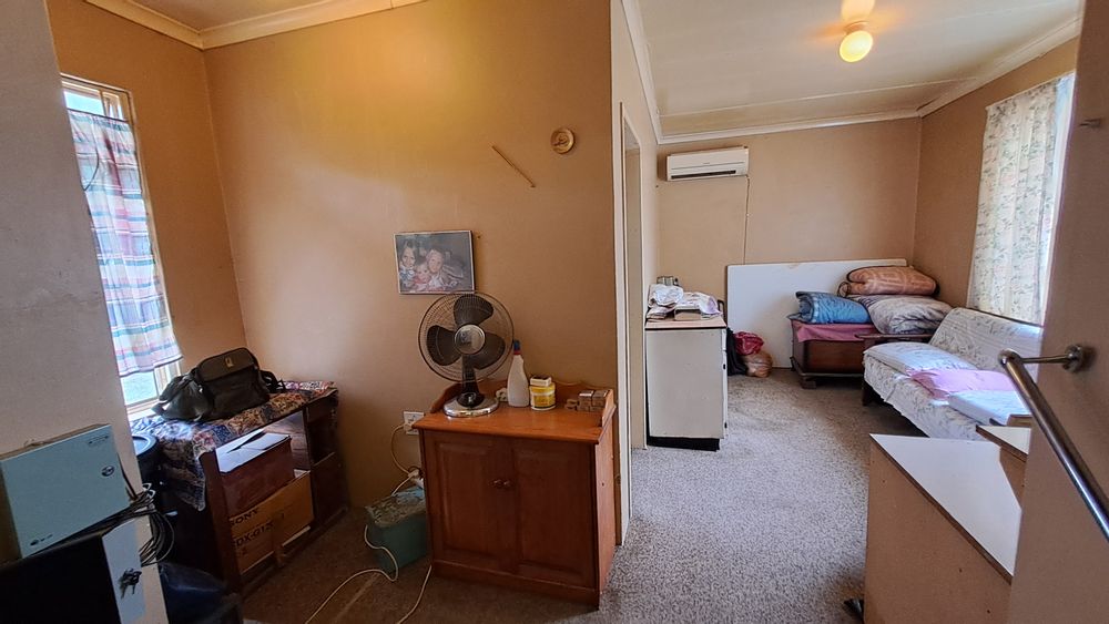 Study space in main bedroom with private lounge