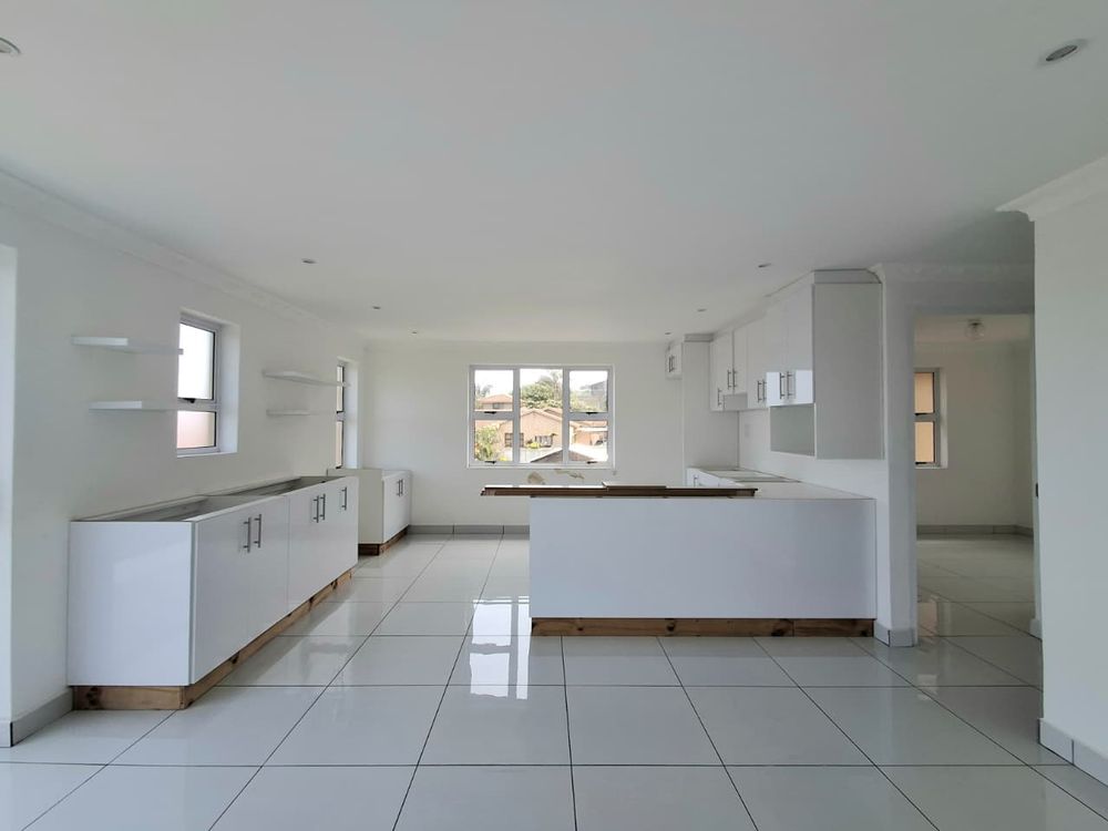 Kitchen without countertops