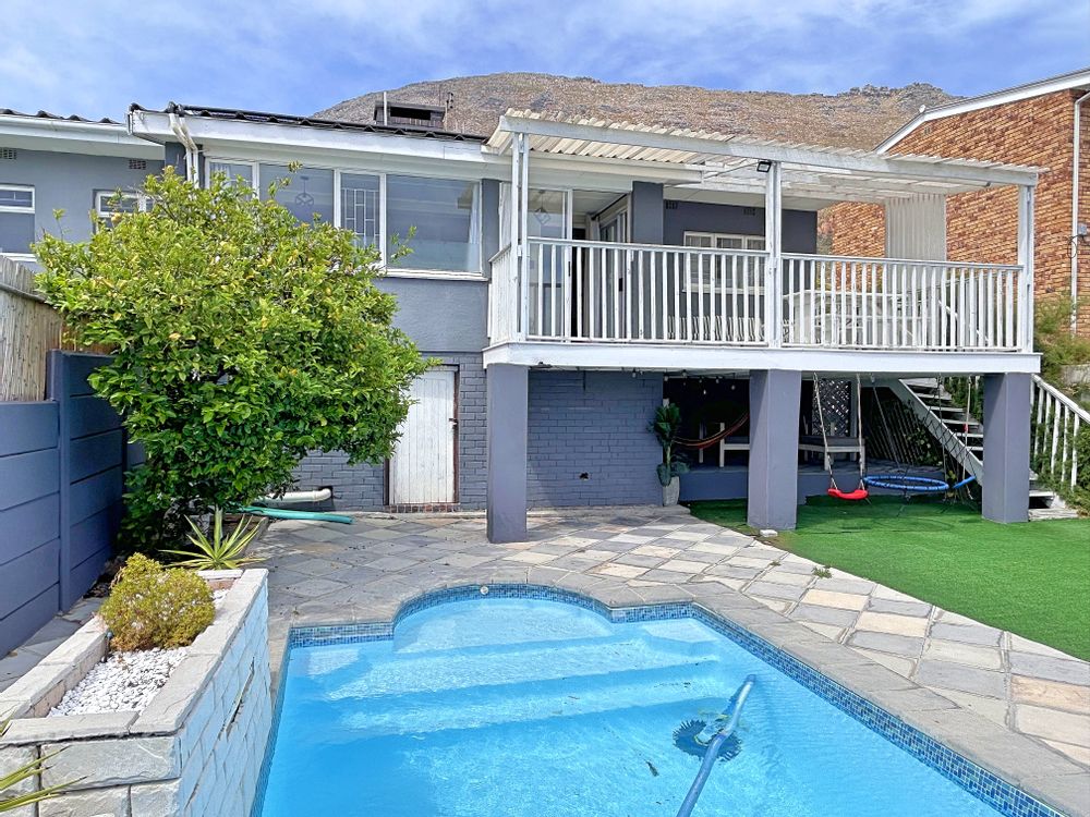 Unit A - View of house from Garden