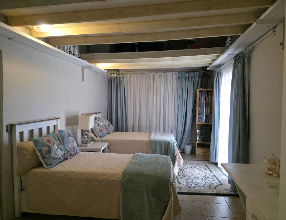 2nd Guest bedroom downstairs