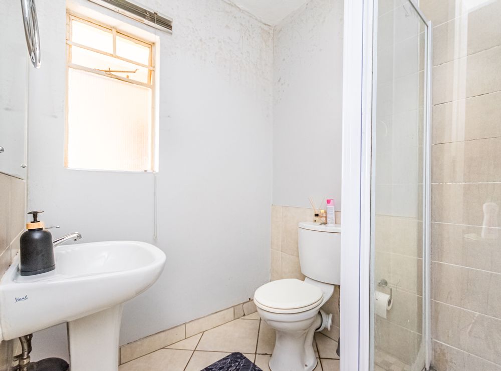 Shower for the guest bathroom
