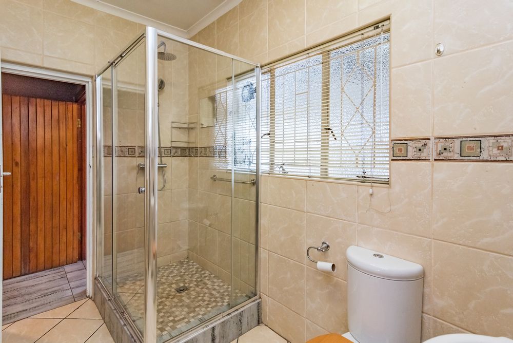 First Flatlet Bathroom