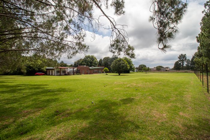 For Sale: Spacious Small Holding in Blignautsrus AH with Equestrian Potential and Security.