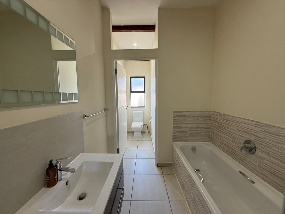 Main en suite bathroom