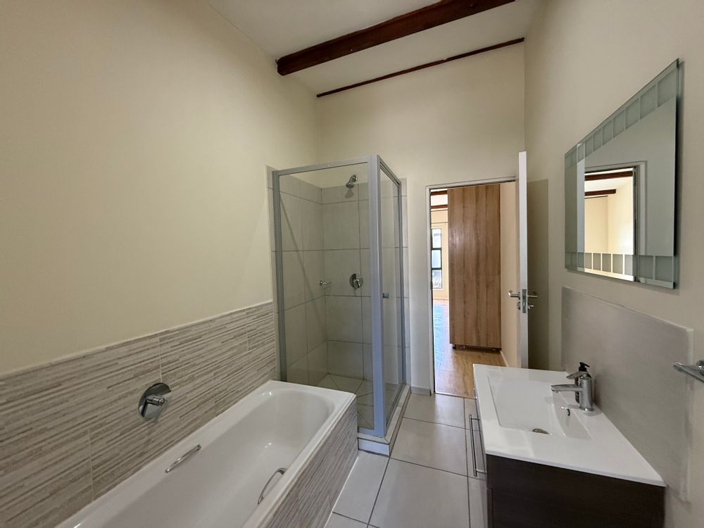 Main en suite bathroom