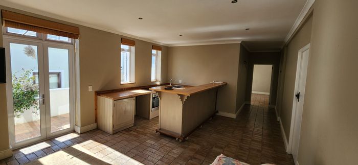 1-Bedroom Apartment To Rent in De Zalze Winelands Golf Estate with private entrance.