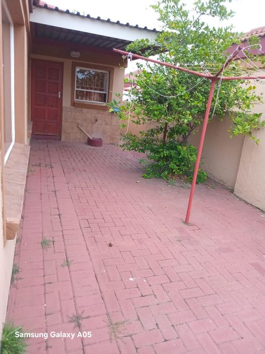 For Sale: 3-Bedroom Townhouse in Vanderbijlpark CE 2 with outdoor space and security.