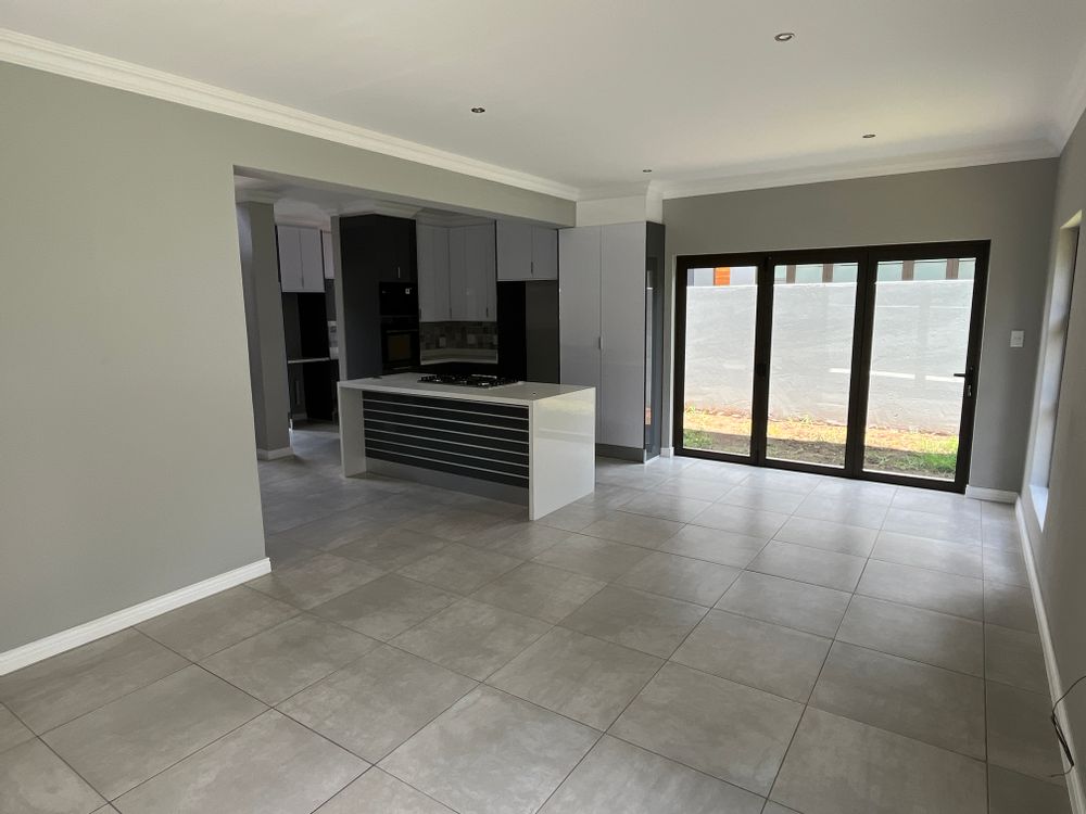 Dining room and lounge