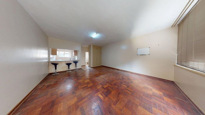 Die Bult Apartment For Sale: 1 bed, near campus, shops, and parking.
