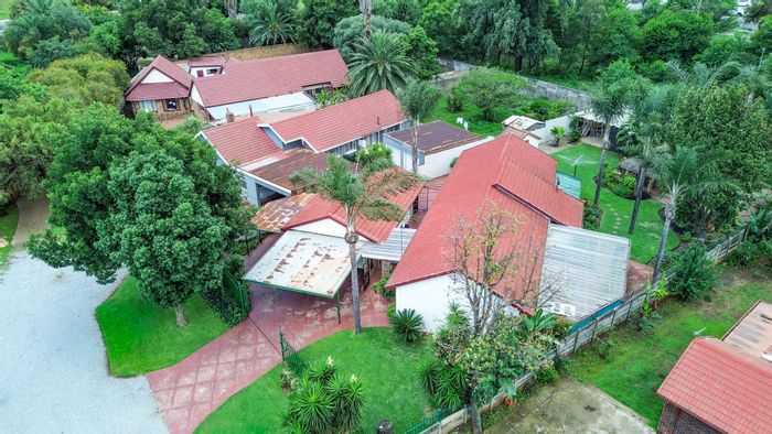 Rooihuiskraal House For Sale: 4 beds, study, double garage, covered patio, ample parking.