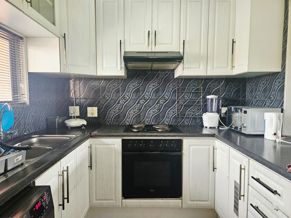 Neat and modern kitchen