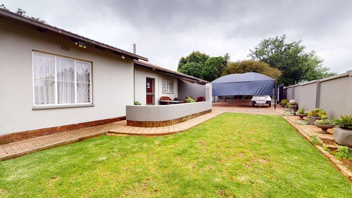 For Sale: Spacious Goedeburg house with flatlet, garden, and entertainment lounge.