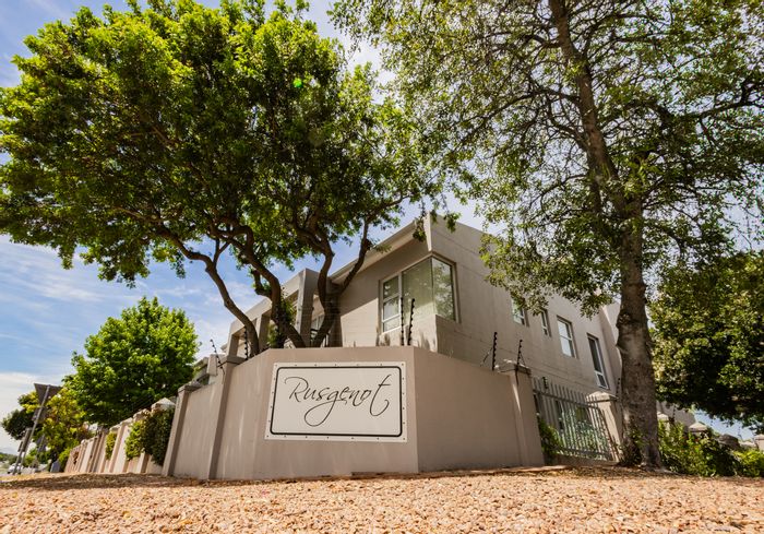 For Sale: 2-Bedroom Townhouse in Durbanville Central with 24/7 Security and Amenities.