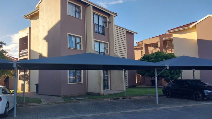 2-Bedroom Apartment For Sale in Lennox Estate with Pool and Secure Access.
