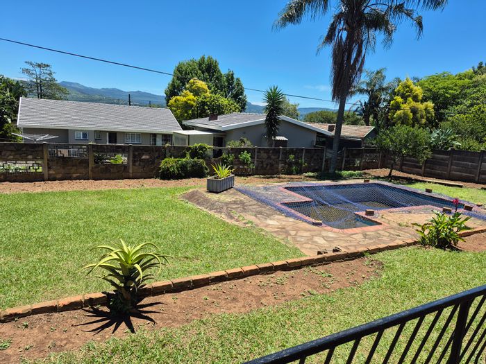 Pelham House For Sale: 3 bedrooms, pool, flatlet, garage, open-plan living.