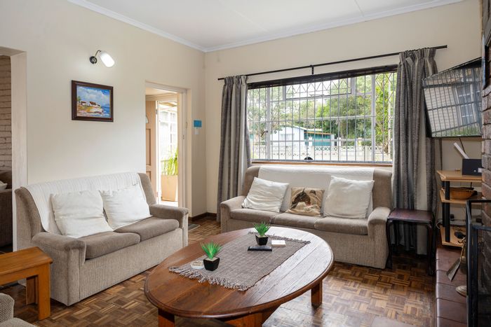 Port Alfred Central House For Sale: 3 bedrooms, AirBnB potential, close to river.