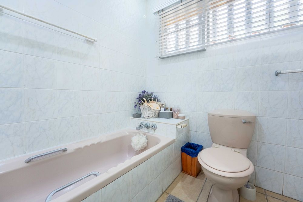 Full family bathroom