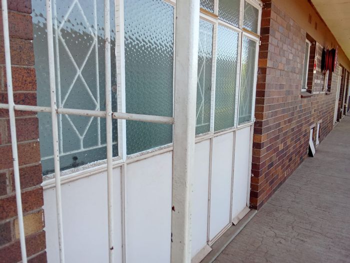 3-Bedroom Apartment For Sale in Vanderbijlpark Cw 2, near amenities and schools.