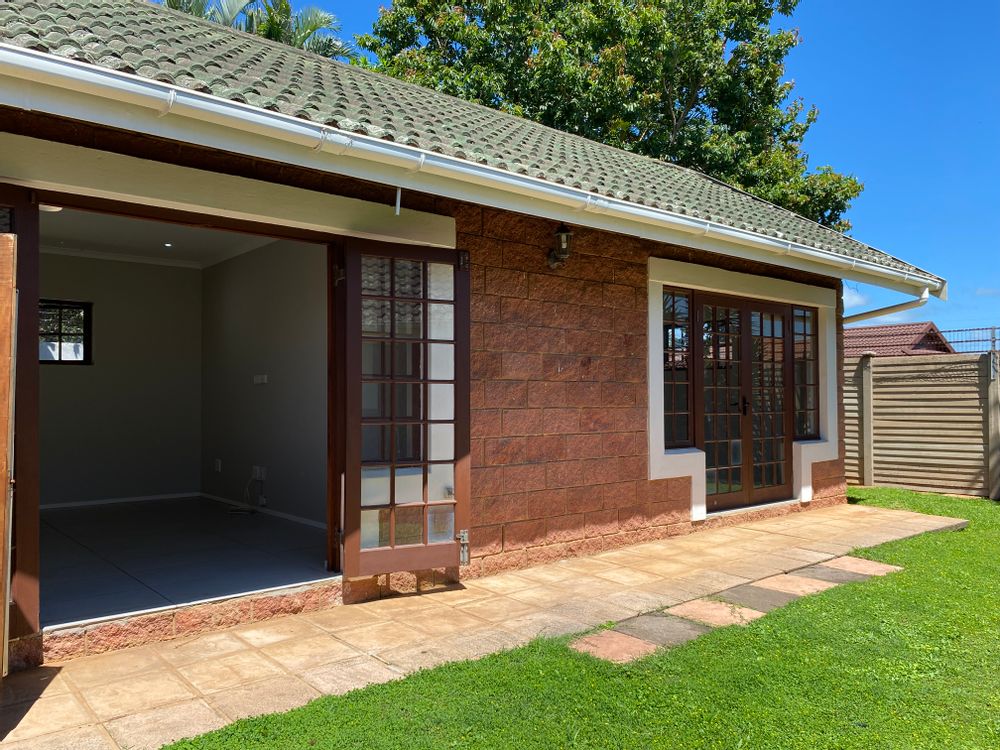 Flatlet private garden