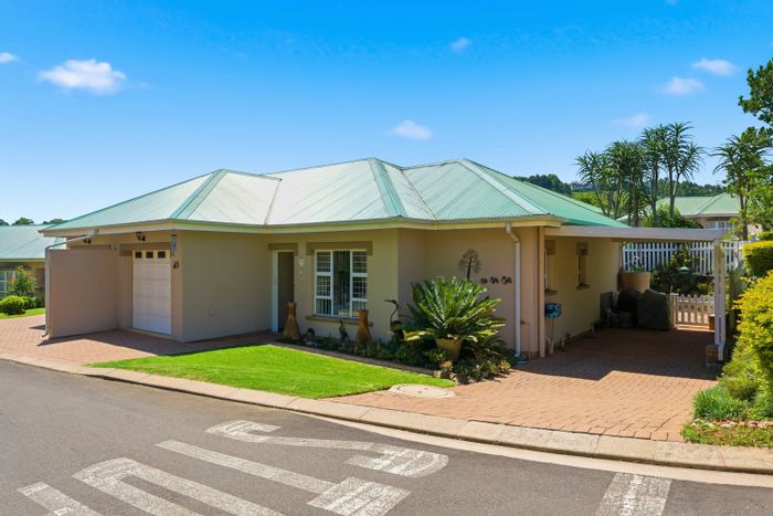 Assagay Townhouse For Sale: Secure estate, en-suite bedrooms, community amenities, solar system.