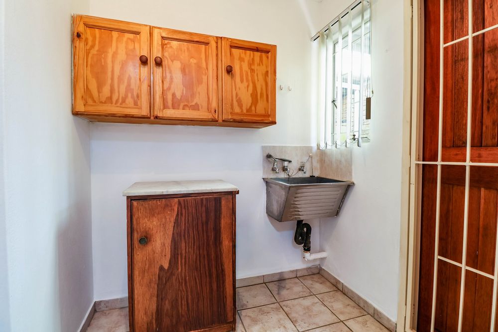 Granny flat: Scullery