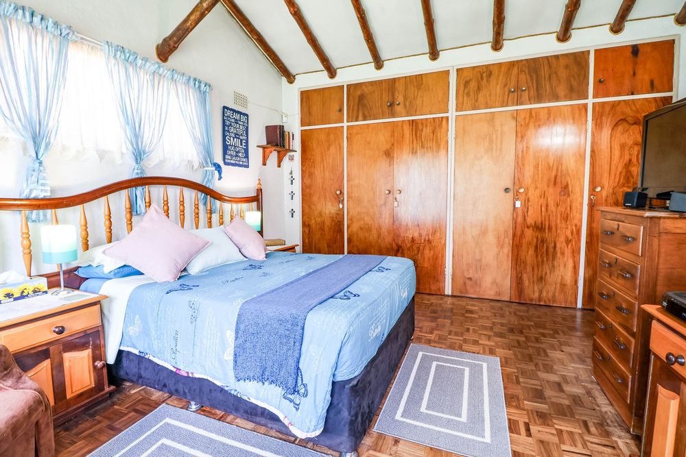 Main house: Main bedroom