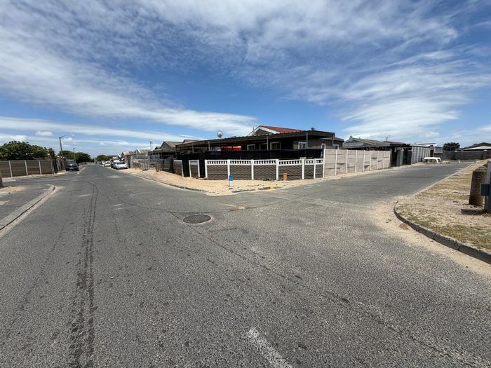 3-Bedroom House for Sale in Belhar with Secure Parking and Gated Yard