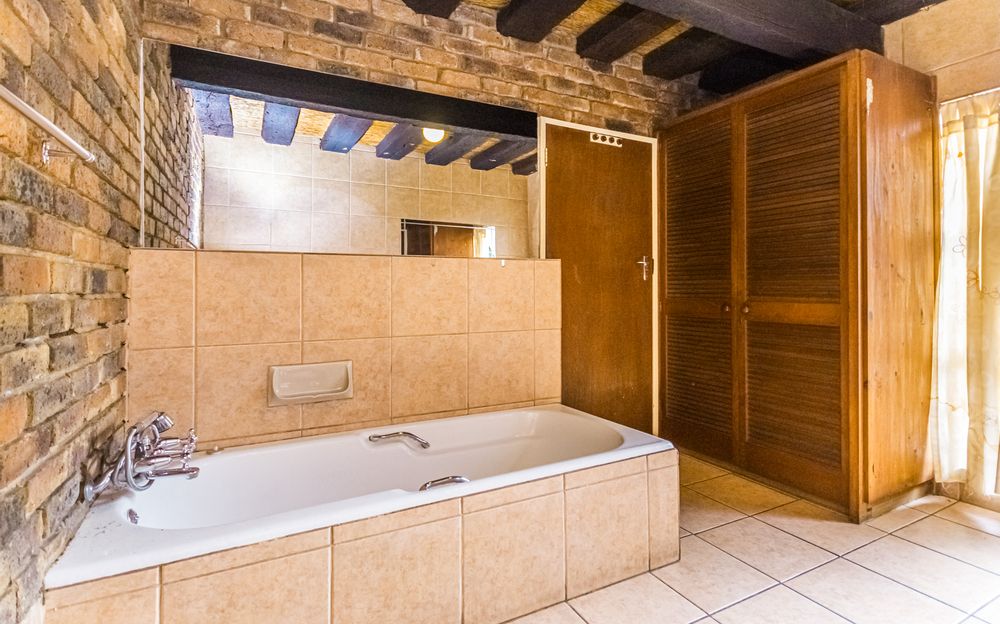 Main bedroom en suite