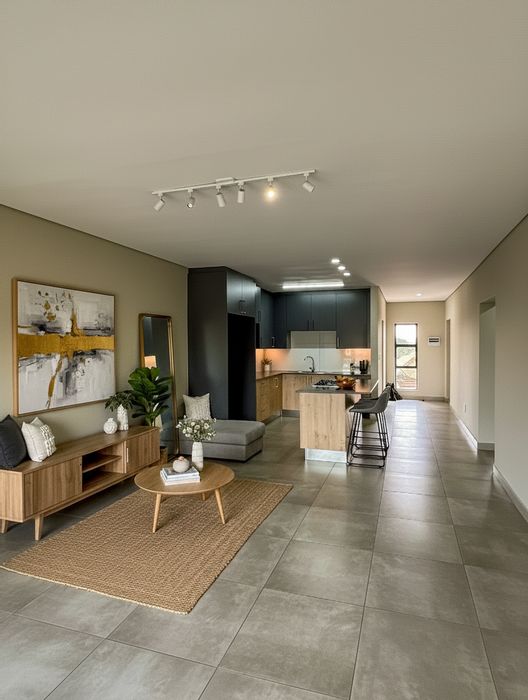 For Sale: 3-Bedroom Apartment in Die Hoewes with Private Garden and Clubhouse Amenities.