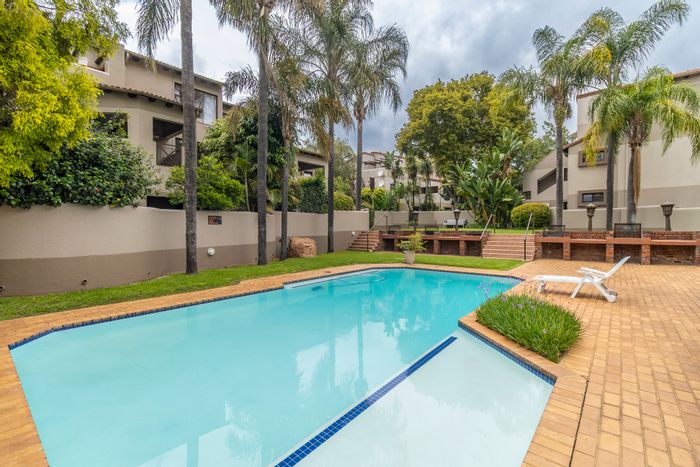 Paulshof Apartment For Sale: 3 beds, garden, pools, secure living, pet-friendly community.