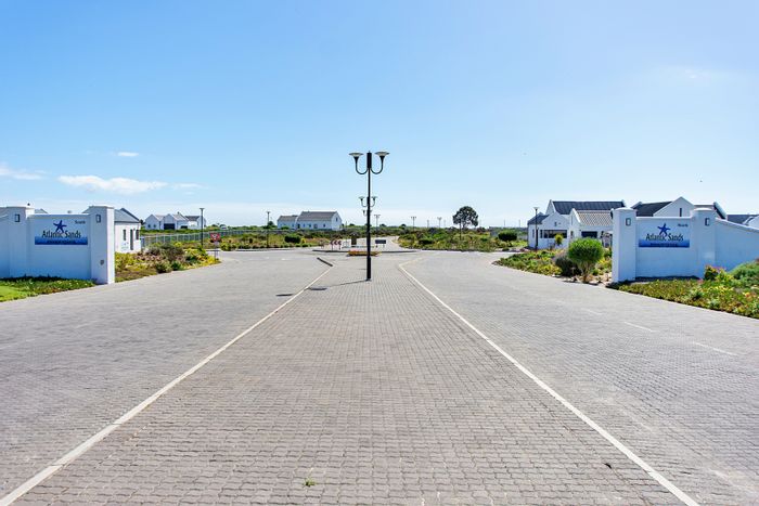 Coastal living near beaches, secure estate, 3 bedrooms, indoor braai. For Sale.