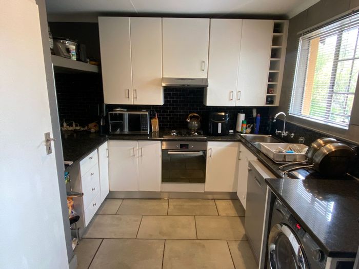 For Sale: Apartment in Moreleta Park with 2 beds, pool, and pet-friendly amenities.