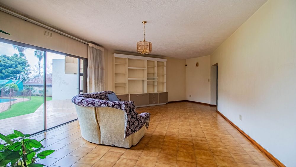 2nd Lounge with sliding doors to garden