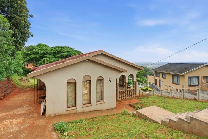 Isipingo Hills House For Sale: 3 Bedrooms, 2 Bathrooms, Spacious Yard, Convenient Location.