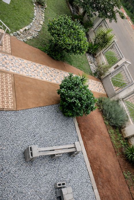 For Sale: Spacious 4-bedroom house in Mohadin with dual kitchens and study.