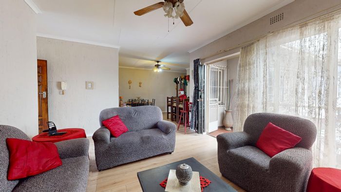 For Sale: 3-Bedroom Townhouse in Elsburg with Courtyards and Secure Complex.
