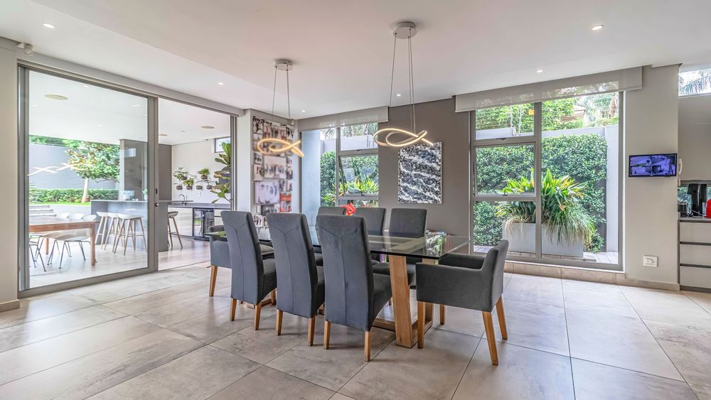 Dining area onto patio