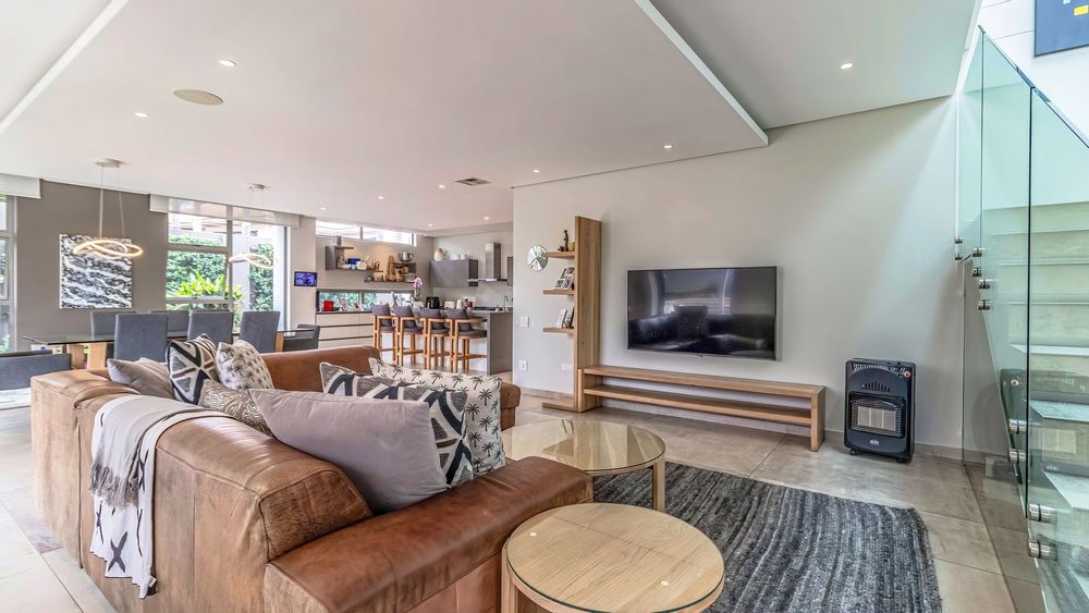 Gorgeous light and bright living area