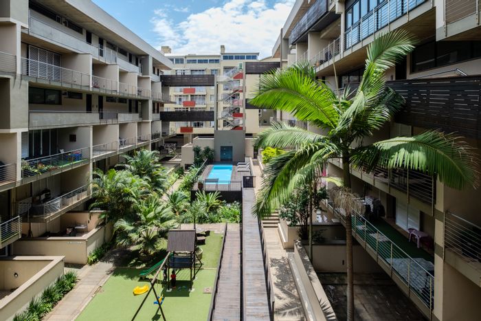 For Sale: Apartment in Umhlanga Ridge with pool, gardens, and 24-hour security.