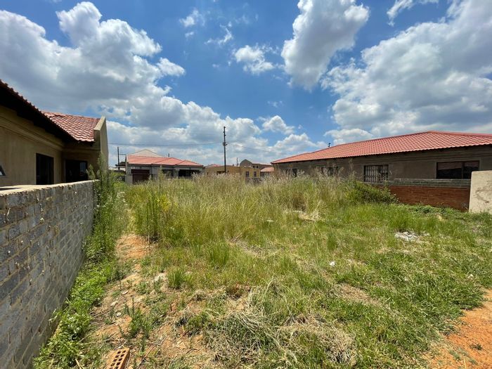 Golden Gardens Vacant Land Residential For Sale: Prime location, 250 m², investment potential.