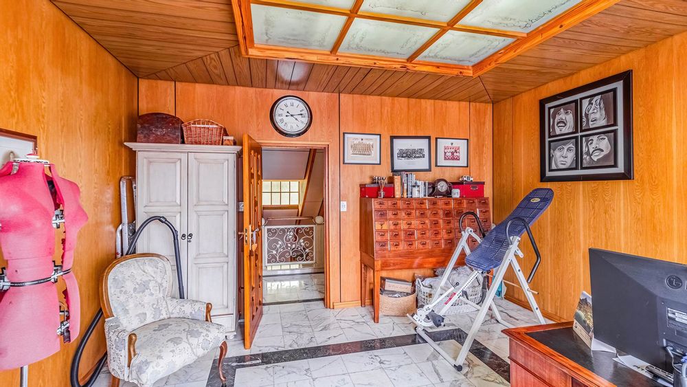 Upstairs study would be a perfect music room